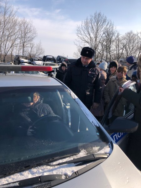 Старшеклассники познакомились со службой в полиции в Надеждинском районе Приморья